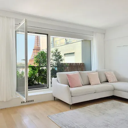 Appartement The Eiffel Tower - A Luxurious With Breathtaking Views Of The Eiffel Tower *