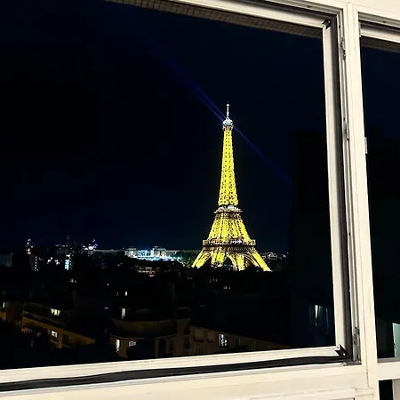 The Eiffel Tower - A Luxurious With Breathtaking Views Of The Eiffel Tower Paris