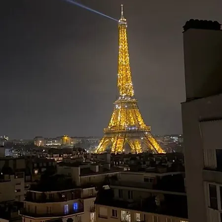 The Eiffel Tower - A Luxurious With Breathtaking Views Of The Eiffel Tower * Paryż